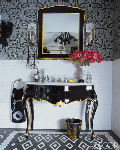 Stripe Wallpaper on Designer Anna Sui Decorated Her Entire New York Penthouse In Black And